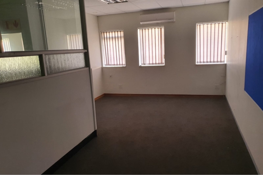 To Let commercial Property for Rent in Walmer Eastern Cape
